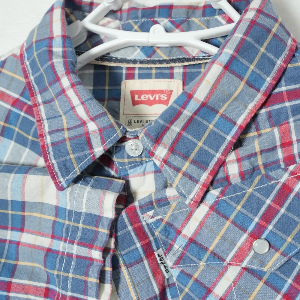 Levis Shirt‎ Men's Medium Blue Pearl Snap Plaid Modern Fit Short Sleeve Western